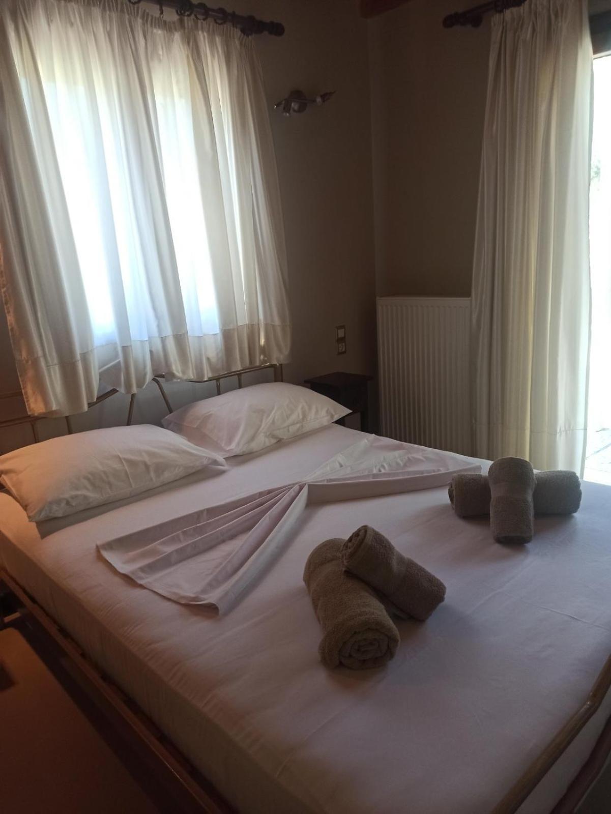 Theonymfi Luxury Villas Doukades Phòng bức ảnh